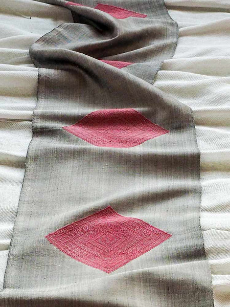 Lao Pha Tung Bed Runner, Silver with Rose Diamonds.