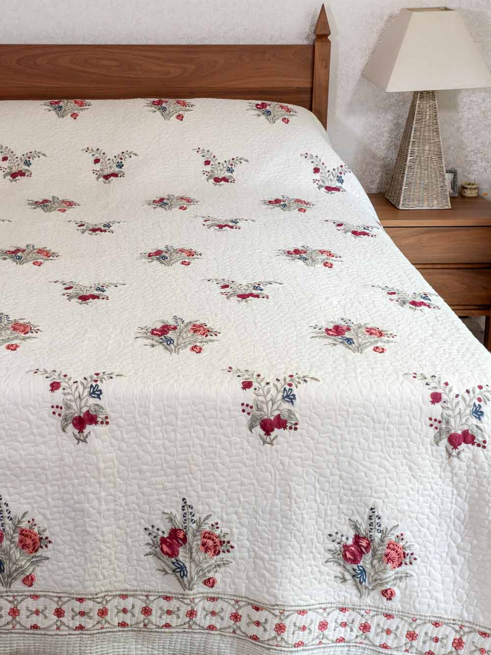 Ivory Quilted Bedspread with Floral Print
